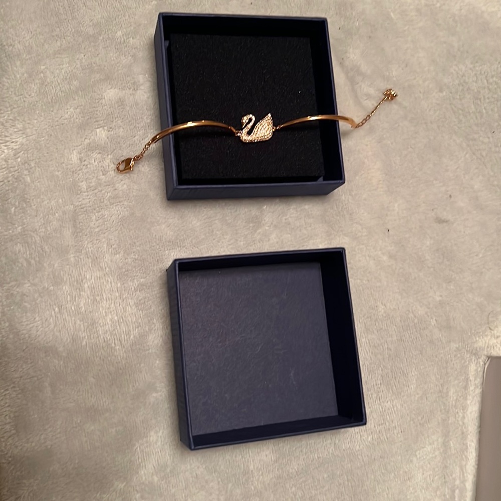 Swarovski swan bracelet